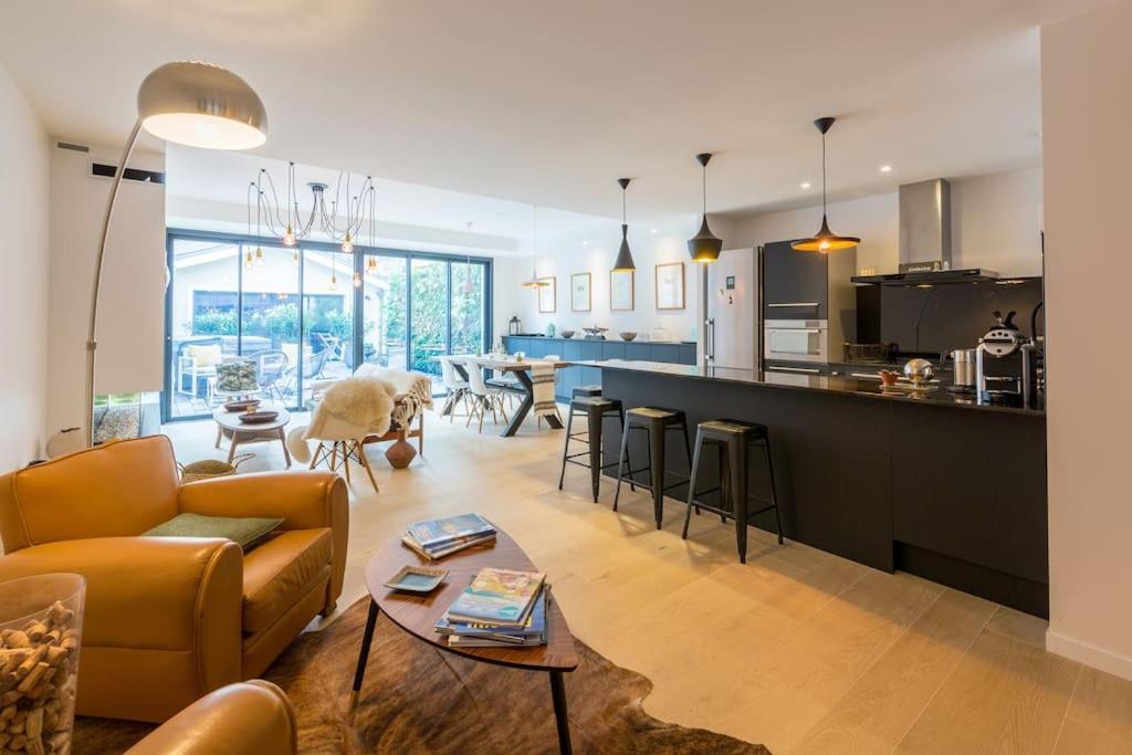 Maison D'Hotes, Terrasse & Jacuzzi En Plein Centre Bordeaux Bagian luar foto